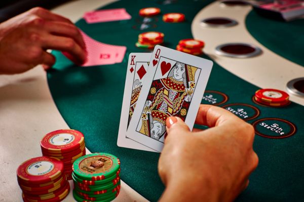 mesa de baccarat online mostrando apuestas de Jugador, Banca y Empate