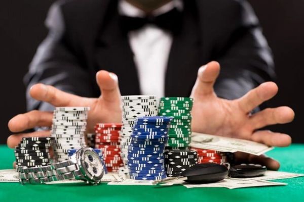 glosario de términos clave en baccarat con apuestas principales Banca, Jugador y Empate
